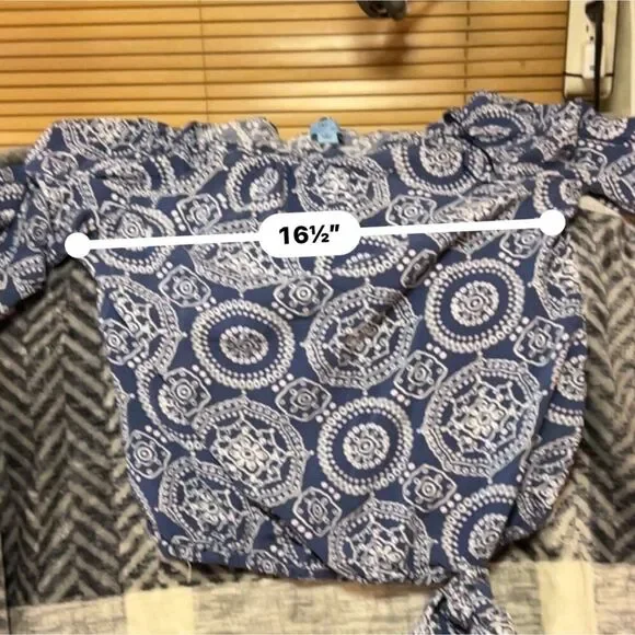 CeCe Paisley Print Blouse - Size M - Picture 9 of 9